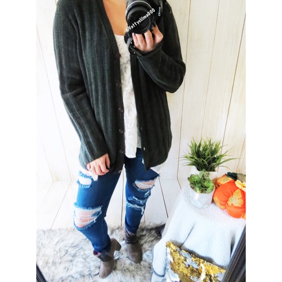 Eddie Bauer Sweaters - Vintage Eddie Bauer plush cardigan 🍁